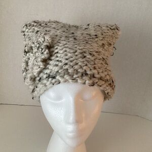 Hand Crafted Cream Accessories